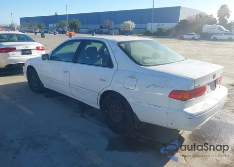 2000 Toyota Camry Le z USA, uszkodzony, nr VIN JT2BG22K4Y0530863